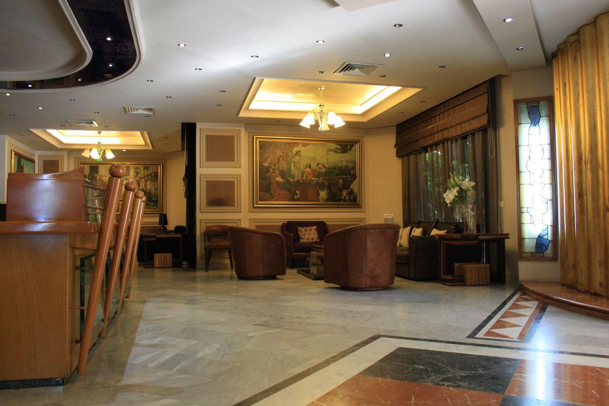 Camelot Hotel Jounieh Exterior photo